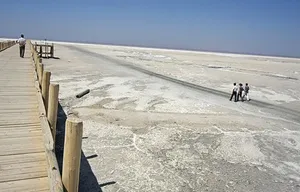 با تامین منابع مالی، نجات دریاچه ارومیه از هفته آینده آغاز می شود
